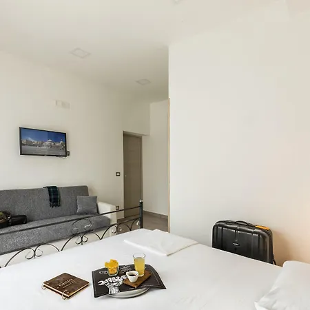 Opera Principe Umberto Guest house Naples