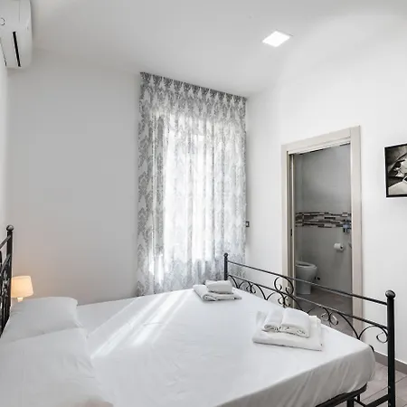 Opera Principe Umberto Guest house Naples