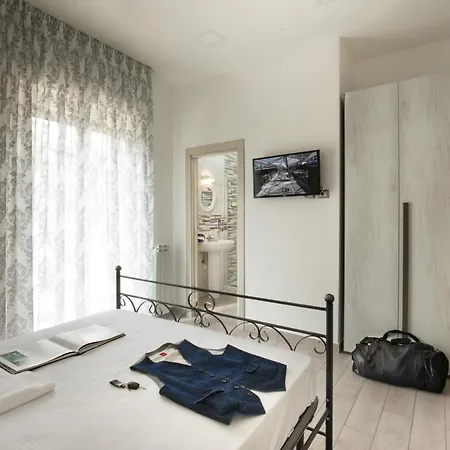 Opera Principe Umberto Guest house 3*