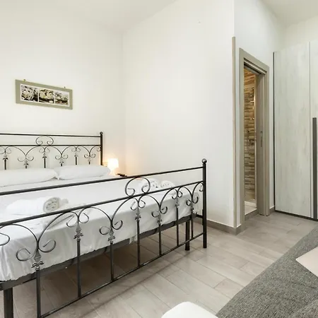 Opera Principe Umberto 3* Nápoly